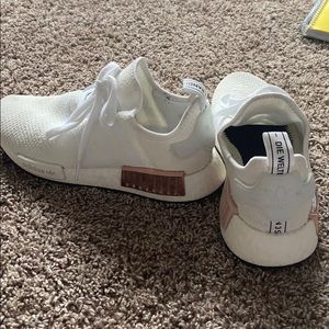 WOMANS NMDS NEW NEVER WORN